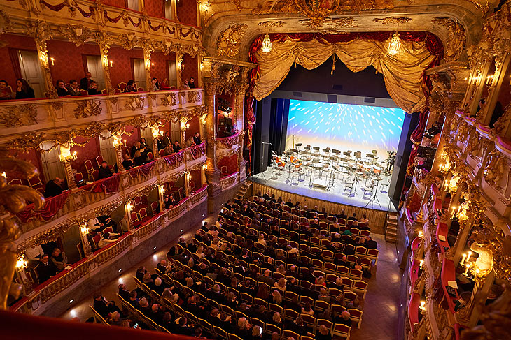Übersicht, 27. Advents-Benefizkonzert, Cuvilliés Theater, München, 10. Dezember 2022, Foto: Jens Hartmann/BMW